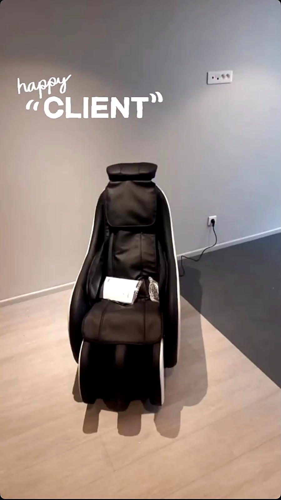 Client satisfait ConfyCare — fauteuil massant livré